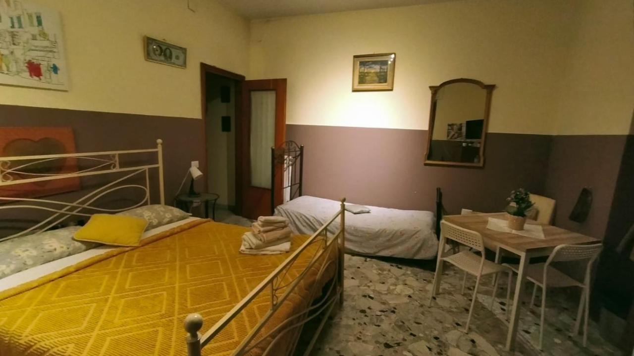 Le Stanze Di Ginevra - Via Tescione Hotel Caserta Exterior photo