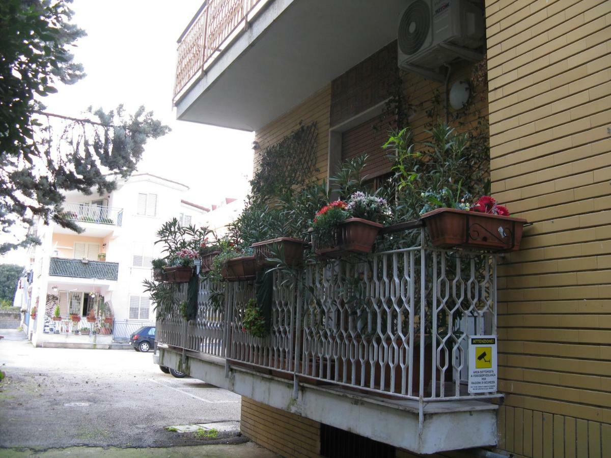 Le Stanze Di Ginevra - Via Tescione Hotel Caserta Exterior photo